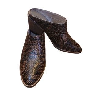 Boutique Corky's Amina Bootie Snakeprint Brn Sz 8 NWB